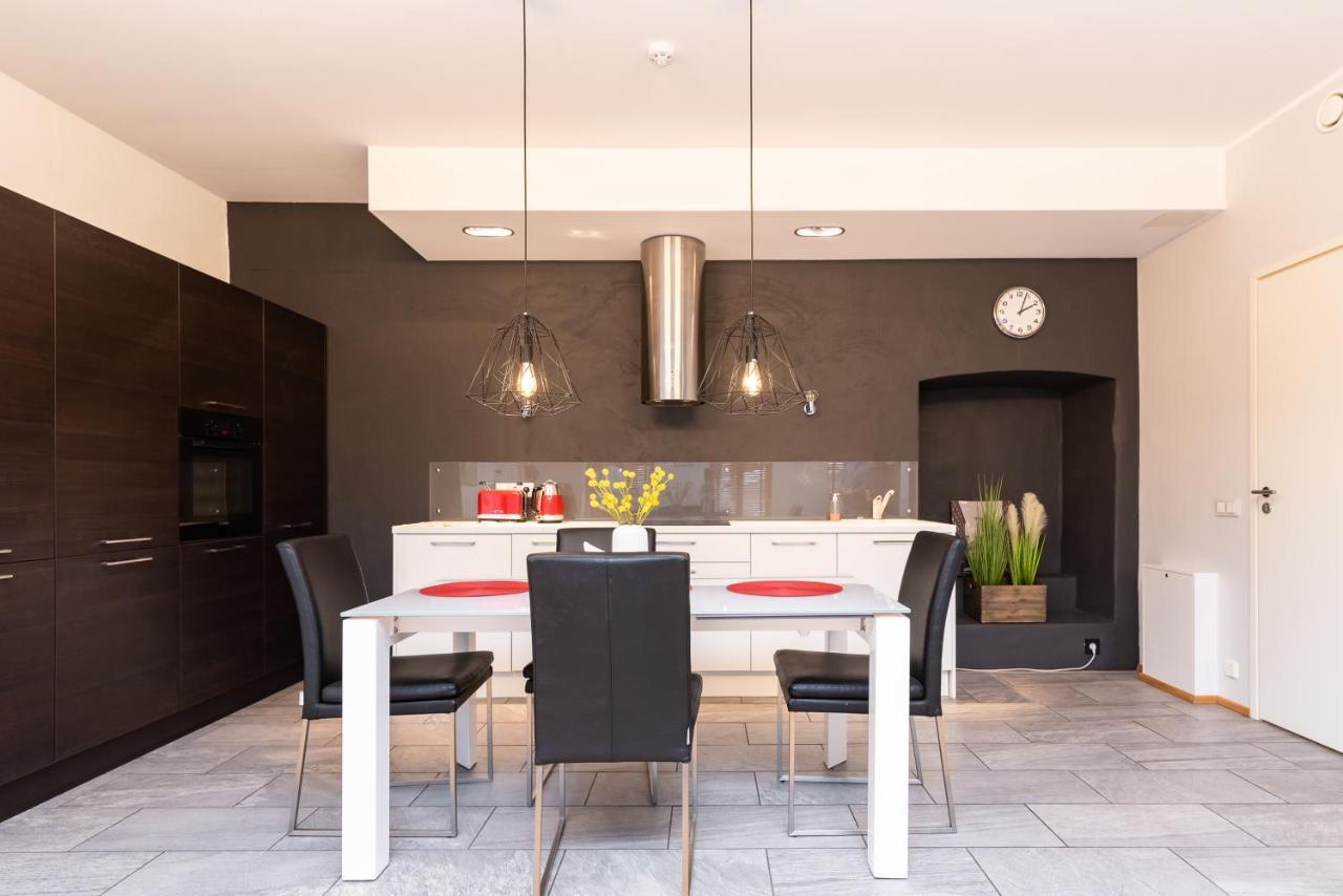 Stylish Apartment With Parking In Telliskivi タリン エクステリア 写真