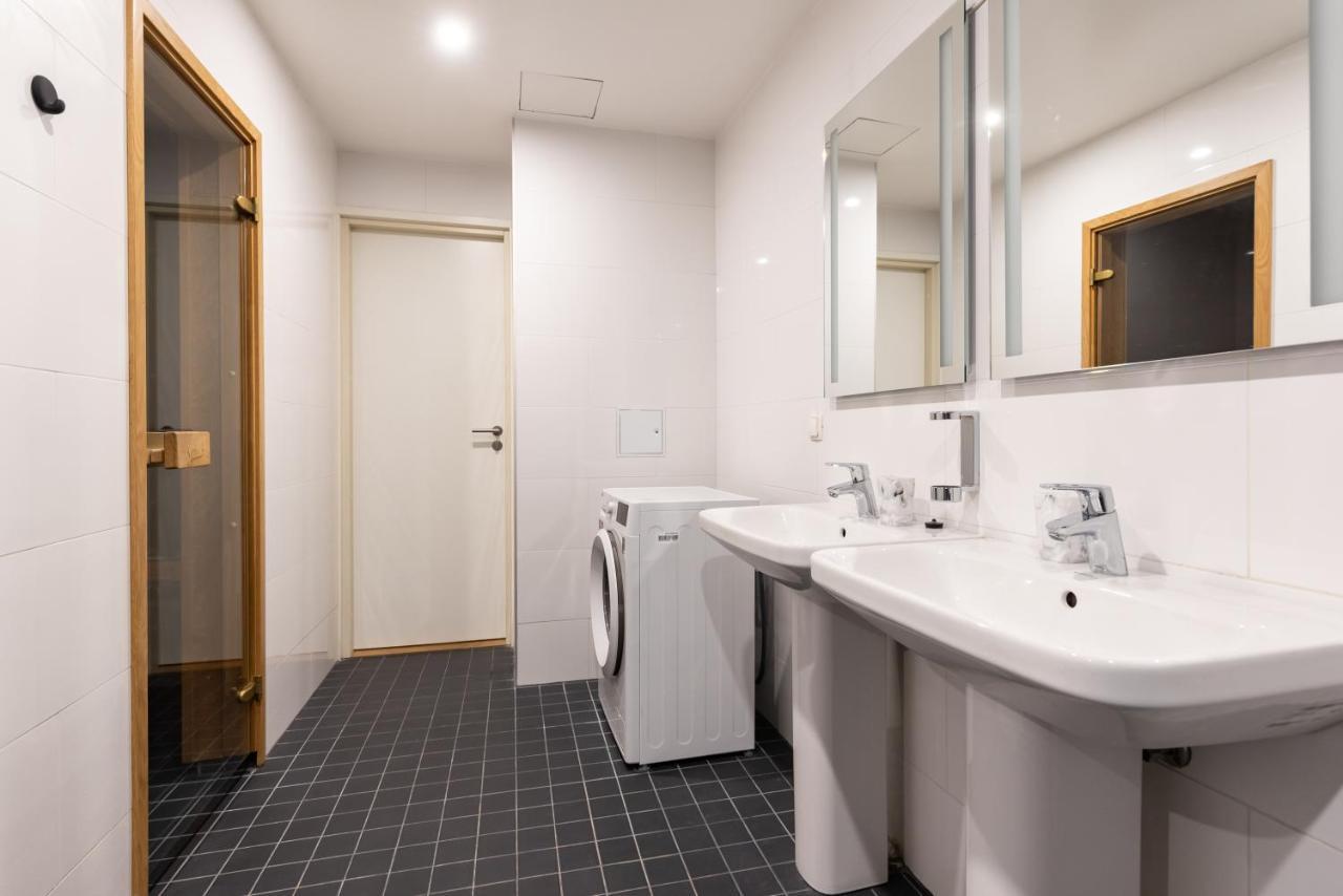 Stylish Apartment With Parking In Telliskivi タリン エクステリア 写真