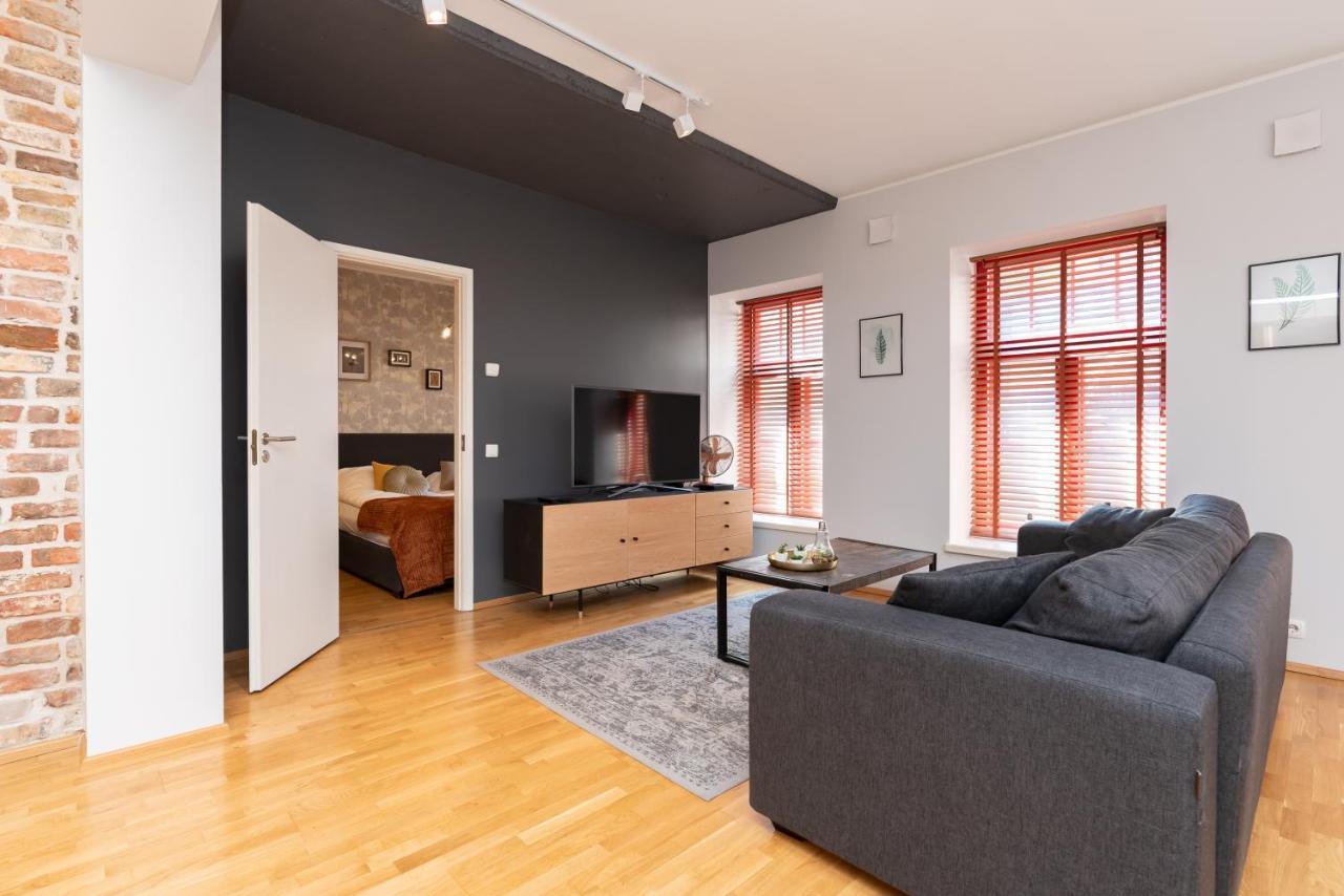 Stylish Apartment With Parking In Telliskivi タリン エクステリア 写真